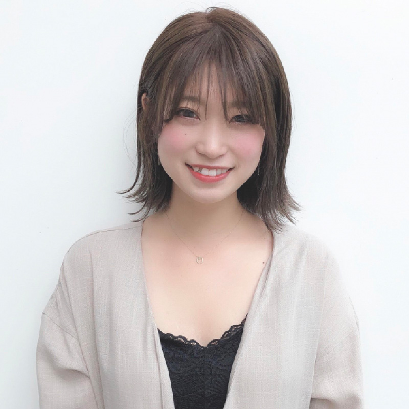 女性のスタッフ画像